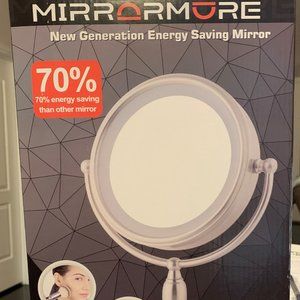 NIB 7.5" LED MirrorMore Round Tabletop Mirror